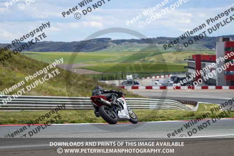 cadwell no limits trackday;cadwell park;cadwell park photographs;cadwell trackday photographs;enduro digital images;event digital images;eventdigitalimages;navarra;no limits trackdays;peter wileman photography;racing digital images;trackday digital images;trackday photos